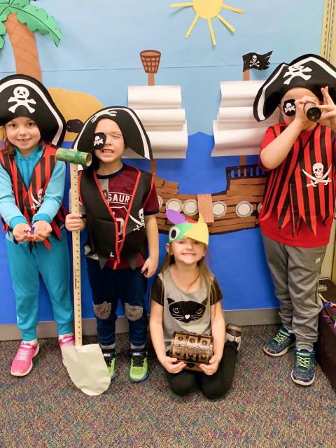 pirate make believe kinder